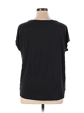 24/7 Maurices Short Sleeve T-Shirt (view 2)