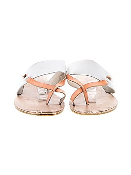 Gap Flip Flops (view 2)