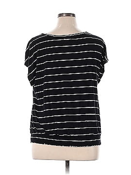 24/7 Maurices Short Sleeve T-Shirt (view 2)