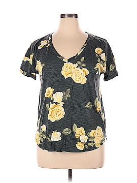 24/7 Maurices Short Sleeve Top (view 1)