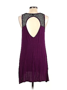 LIVI Sleeveless T-Shirt (view 2)