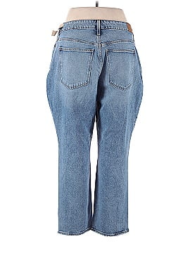 Madewell The Plus Curvy Perfect Vintage Straight Jean in Kingsbury Wash: Ripped Knee Edition (view 2)