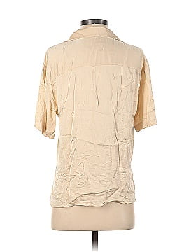 Zara Short Sleeve Button-Down Shirt (view 2)