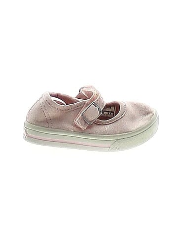 OshKosh B'gosh Flats (view 1)