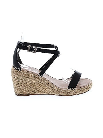 Charles david best sale black wedges