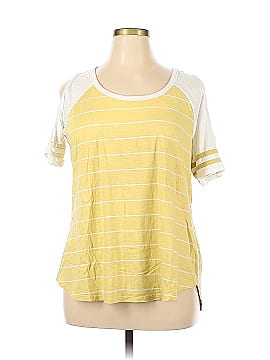 24/7 Maurices Short Sleeve T-Shirt (view 1)
