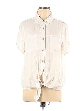 Intro Short Sleeve Button-Down Shirt (view 1)