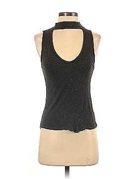 Kendall & Kylie Sleeveless T-Shirt (view 1)