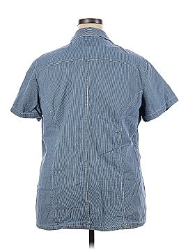 Gloria Vanderbilt Short Sleeve Button-Down Shirt (view 2)