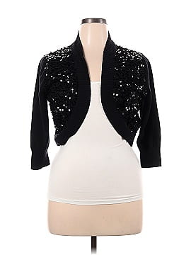 Elle Shrug (view 1)