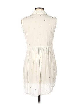Solitaire Sleeveless Button-Down Shirt (view 2)