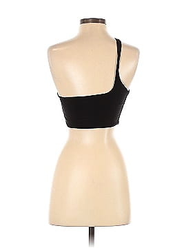 PrettyLittleThing Sports Bra (view 2)