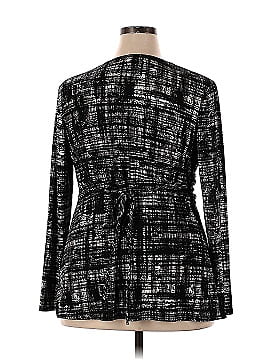Liz Lange Maternity Long Sleeve Top (view 2)