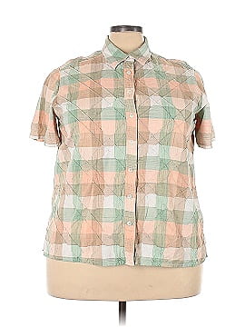 Classic Elements Short Sleeve Button-Down Shirt (view 1)