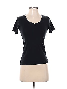 Uniqlo Short Sleeve T-Shirt (view 1)