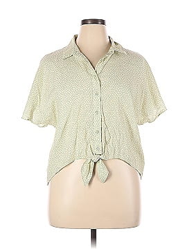 Nine West Short Sleeve Button-Down Shirt (view 1)