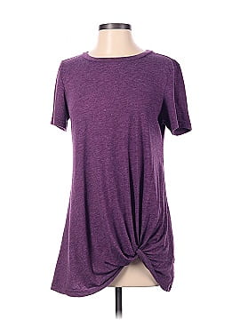 Yidarton Short Sleeve T-Shirt (view 1)