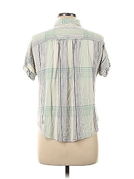 Universal Thread Short Sleeve Button-Down Shirt (view 2)