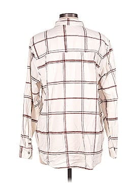 Universal Thread Long Sleeve Button-Down Shirt (view 2)