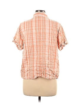 Universal Thread Short Sleeve Button-Down Shirt (view 2)