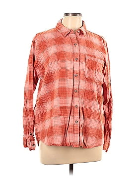 Universal Thread Long Sleeve Button-Down Shirt (view 1)