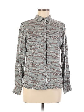 Maurices Long Sleeve Button-Down Shirt (view 1)