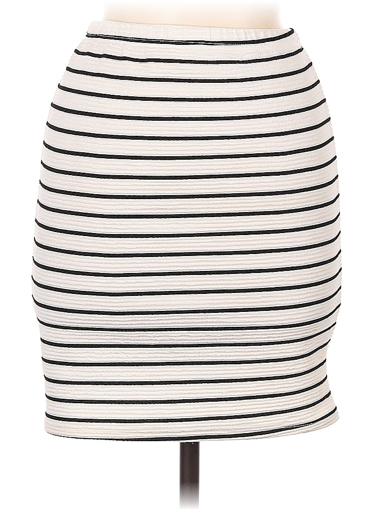 Pre-owned Sabo Casual Skirt In Ivory