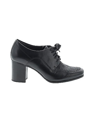 Clarks hotsell oxford heels