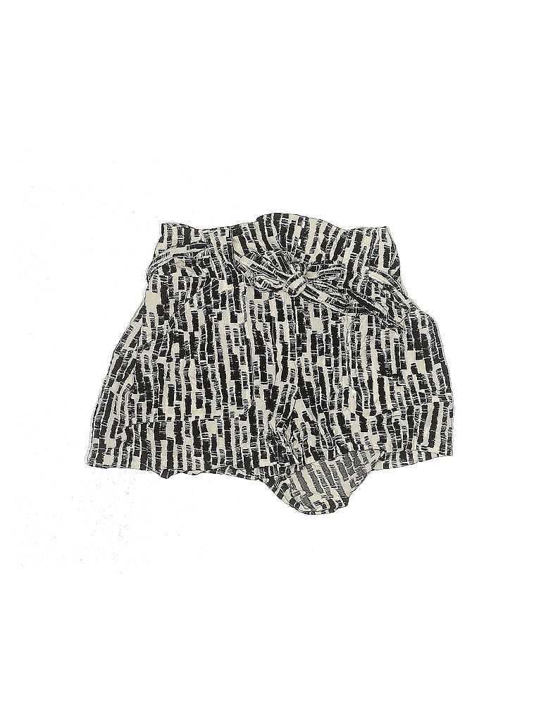 Click to view more detailed imagery on our partner's website Pre-owned Apt. 9 Shorts In Gold