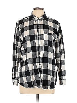 Universal Thread Long Sleeve Button-Down Shirt (view 1)