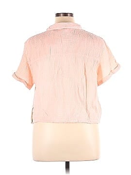 Vanilla Star Short Sleeve Button-Down Shirt (view 2)