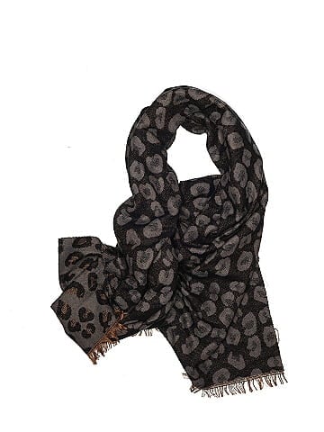 KW Scarf (view 1)
