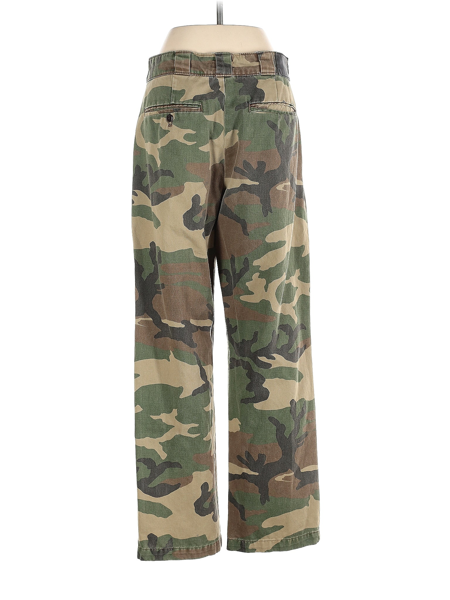 How To Style Camouflage Pants — Monique.