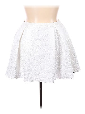 White skater outlet skirt xl