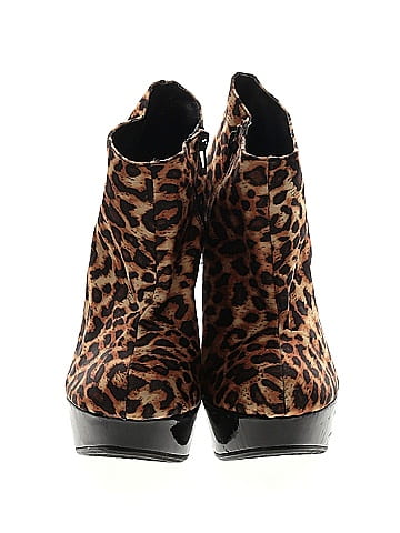 Dollhouse clearance ankle boots