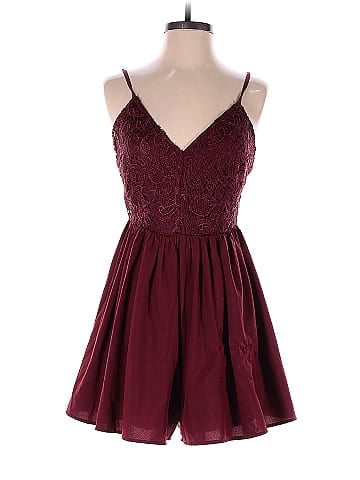 Tobi hotsell maroon dress