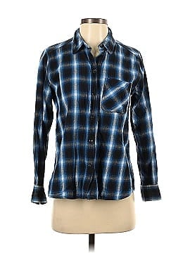 Time and Tru Long Sleeve Button-Down Shirt (view 1)