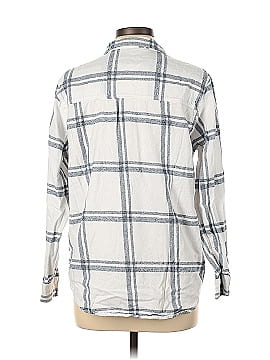 Universal Thread Long Sleeve Button-Down Shirt (view 2)