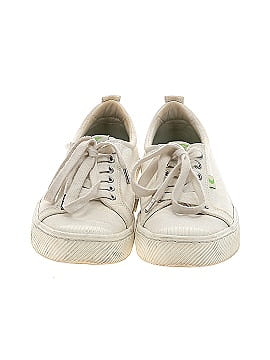 Cariuma Sneakers (view 2)