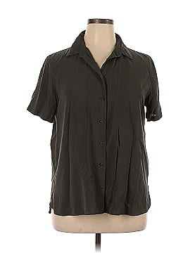 Alo Short Sleeve Button-Down Shirt (view 1)