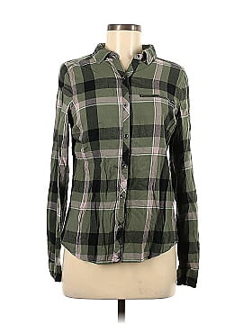 Maurices Long Sleeve Button-Down Shirt (view 1)