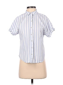 Universal Thread Short Sleeve Button-Down Shirt (view 1)