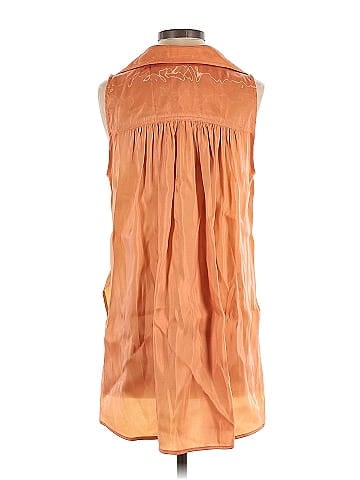 Noble Sleeveless Button-Down Shirt (view 2)