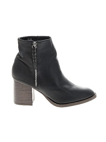 Maurices store black booties