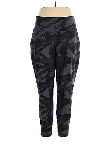 Active by Old Navy Camo Multi Color Black Yoga Pants Size XL - 45