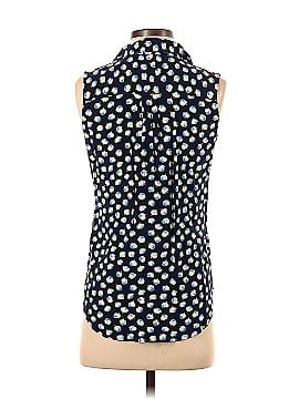 TWO by Vince Camuto Sleeveless Button-Down Shirt (view 2)