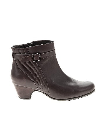 Clarks ladies boots hot sale size 9