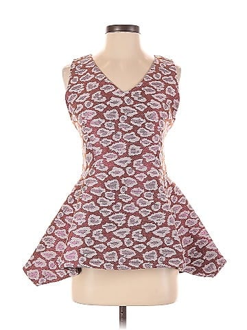 Noble Sleeveless Blouse (view 1)