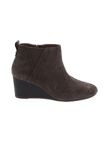 Vionic wedge outlet bootie