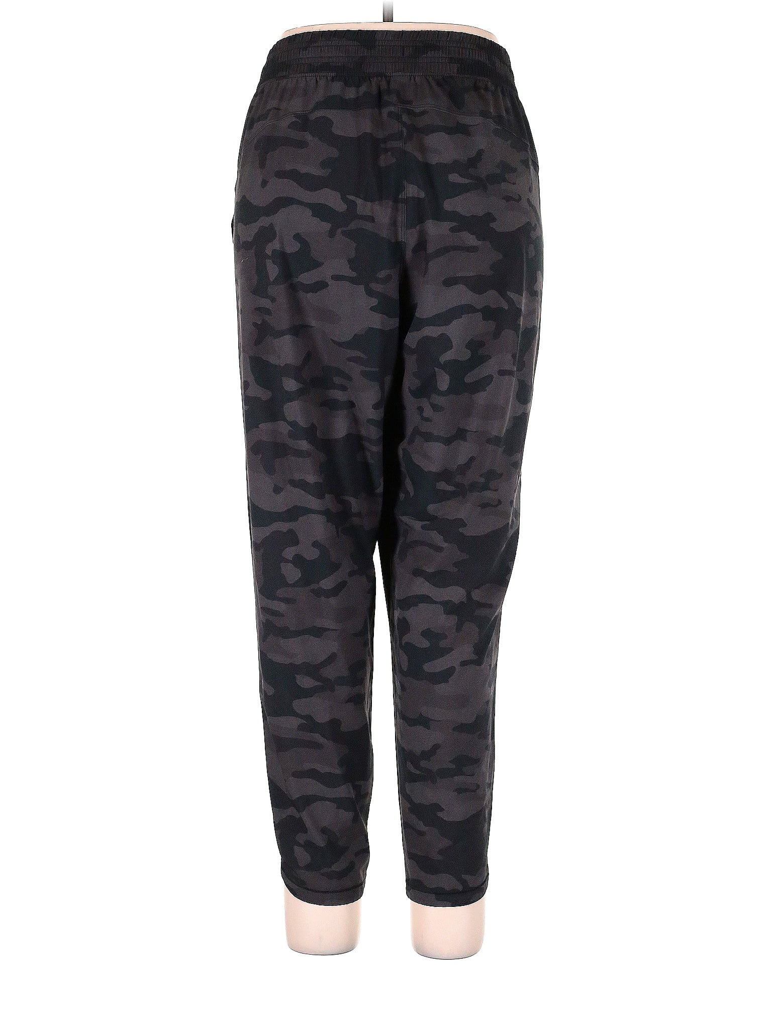 Gap Fit Camo Black Active Pants Size XL - 57% off